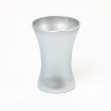 Load image into Gallery viewer, 8″ H Plastic Gathered Vases
